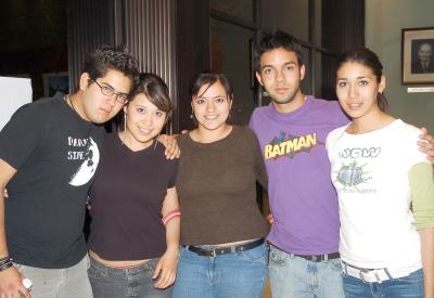 chi_26022006 
 Ricardo Nevárez, Oretna Ontiveros, Angélica Ávila, Pepe Ruiz y Esther Hernández