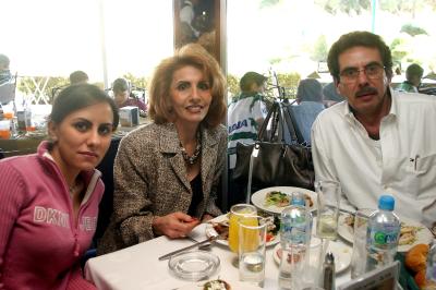 va_28022006 
Soraya Zreik, Catalina Zreik y Michel Zreik.