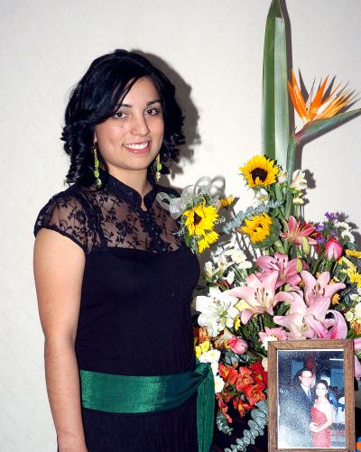 de_28022006 
Bárbara  Priscila Espinosa Rodríguez en su despedida de soltera.
