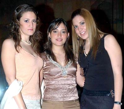 ch_28022006 
Alejandra Madero, Laura Zermeño y Claudia Fernández.