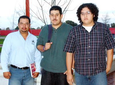 ch_01032006 
Pedro Manuel Ortiz, Vicente Morán  Rodríguez y Alfredo Núñez.