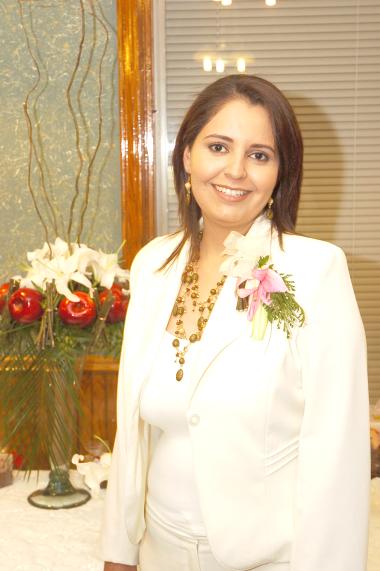 de_02032006
Claudia Gabriela Flores Cervantes en su despedida de soltera.