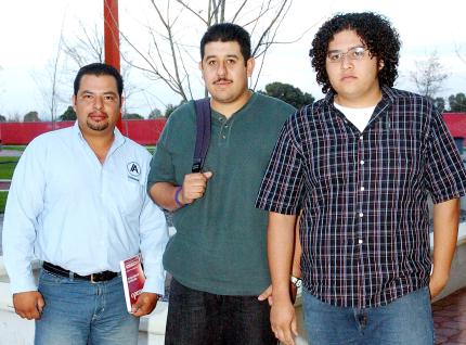 ch_01032006 
Pedro Manuel Ortiz, Vicente Morán  Rodríguez y Alfredo Núñez.