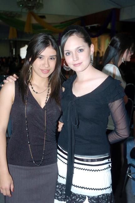 ch_04032006 
 Melissa Chacón y Maru Rodríguez