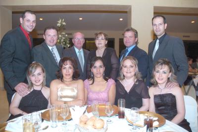 gr_07032006 
La familia Rivas Kuster, presente en una boda.