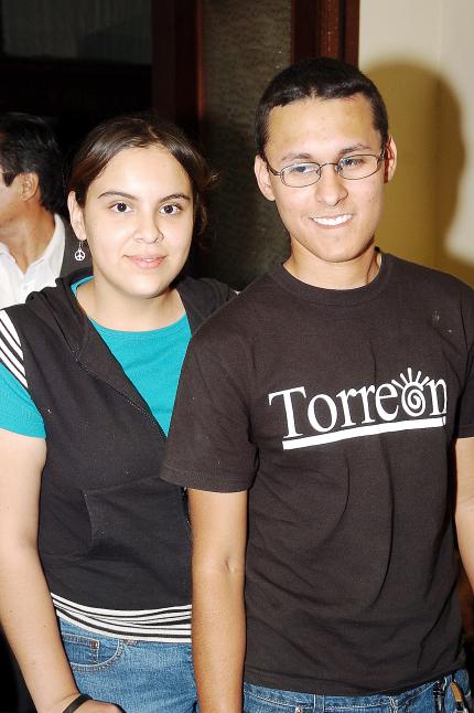 ch_05032006 
Stephany Anahí Moreno y Roberto Iturriaga