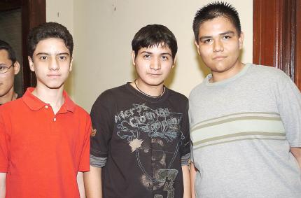 ch_06032006 
Guillermo Zertuche, Omar Vallejo y Daniel Guevara.