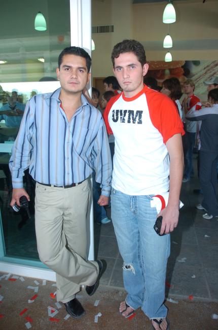 ch_12032006 
Aldo Magallanes y Salvador García.
