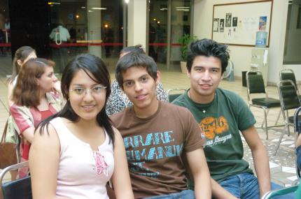 ch_12032006 
Fabiola González, Arturo Mendoza y Yamder Rodríguez.