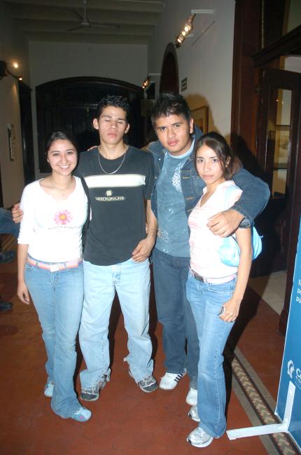 ch_12032006 
Gaby Mora, Francisco Murillo, Ángel Macías y Patricia de la Cruz.