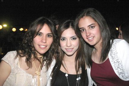 ch_12032006 
Mary Cecy Valenzuela, Esther Babún y Bárbara Tueme.