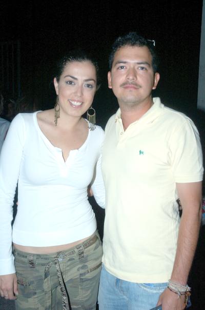 pa_12032006 
Anny y Miguel Cháidez