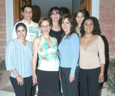 gr_12032006 
Olga García Garza disfrutó de una reunión de canastilla acompañada por sus amigas, Angelina Rodríguez, Brenda Gámez, Liliana Gilio, Hilda González, Mónica Leal y Rocío Herrera.