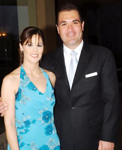 pa_16032006 
Deborah Madero y Alberto Herrera.