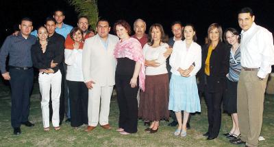gr_15032006 
Alfonso Vázquez y Mónica de Vázquez celebraron su primer aniversario de bodas, en compañía de sus amigos y familiares.