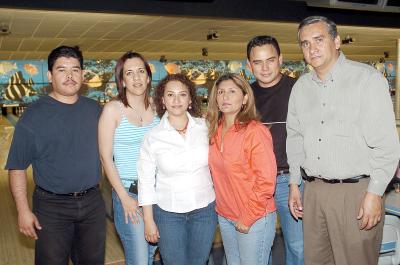 gr_15032006
Christian Solís, Manuel Guerrero, Gabriela Reyna, Mireya Carrillo, Griselda Morales y Juan José Álvarez.