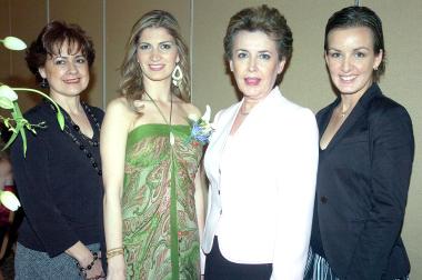 de_17032006 
Claudia Campoy Siqueiros acompañada por las anfitrionas, Leticia de Ávila, Mónica Ávila y Lucamen de Campoy.}
