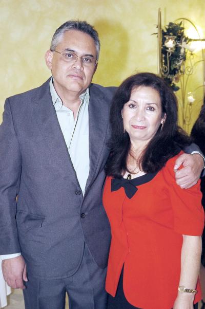 pa_19032006 
Roberto Pérez y Martha Soto de Pérez.