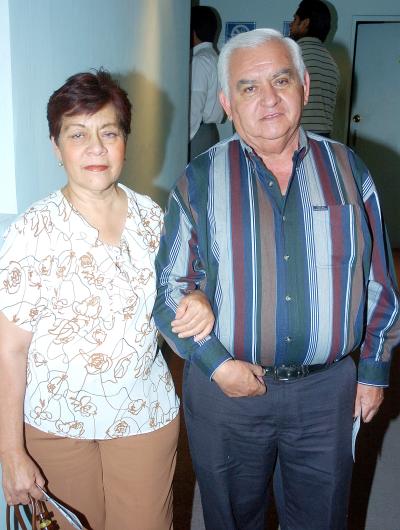 pa_19032006 
María del Carmen de Rivera y Jorge Rivera.
