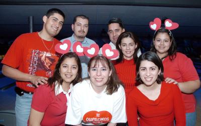 gr_19032006 
Vicente Guillén, Sergio Castañón, Guillermo Ríos, Alejandra Fernández, Reyna Alvarado, Nubia Alvarado, María Luisa Villarreal y Luisa Díaz.