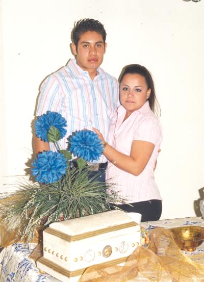 pa_20032006 
Carlos Ernesto Favela y Zayra Albarrán.