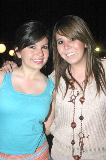 ch_20032006 
Monse González y Diana Rodríguez.