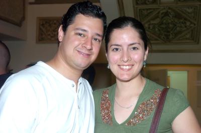 pa_26032006 
Liliana Valles y Gabriel Mata.