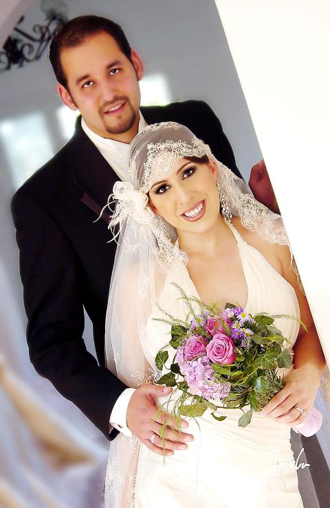 Ing. Elier Abel Machado Flores y Arq. Liliana Montellano Villarreal recibieron la bendición nupcial en la parroquia Los Ángeles, el pasado cuatro de marzo.