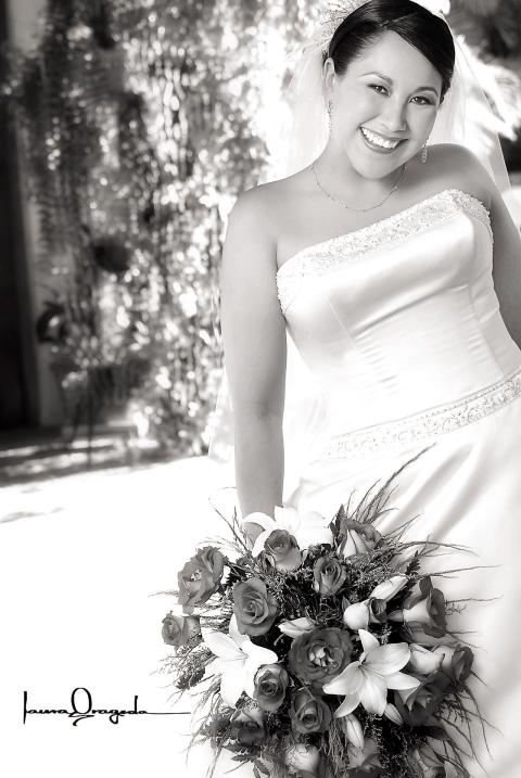 Lic. Claudia Beatriz Vázquez García, el día de su enlace matrimonial con el Lic. Melchor Delgado León.


Fotografía:  Laura Grageda
