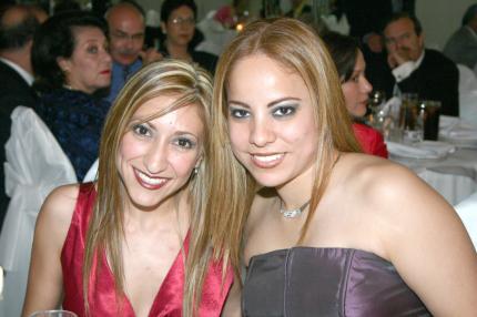 ch_31032006 
Mayela Castellanos y Yolanda Simental