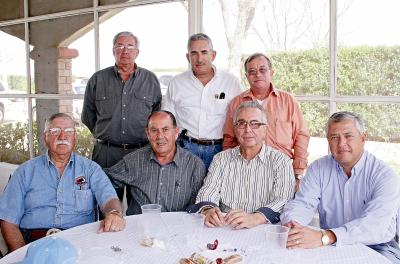 gr_01042006 
Salvador Álvarez Giacomán y Federico Obeso, Antonio González, Hugo García, Gerardo González y Cándido García