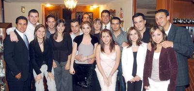 gr_02042006 
Ángel Corres Arratia y Natalia Hinojosa de Corres, Acompañados por amistades