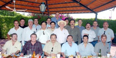 gr_02042006 
Mauricio del Hoyo, Raúl Valdés, Arturo Ortiz, Ángel Rodríguez, Gabriel Zarzar, César Marcos, Jorge Leal, Eugenio Villa, Francisco Esparza, Paco Ortega, César Garza