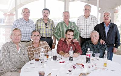gr_02042006 
Antonio Fernández, Miguel Ramos, Ricardo Duéñez, Antonio Dávila, Hugo de la Mora, Luis Felipe Rodríguez, Ignacio Pámanes, Rafael Revuelta y Mario Villarreal.
