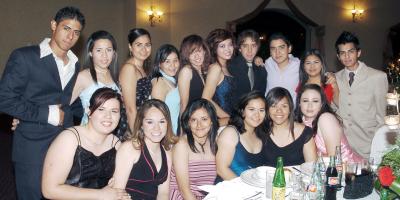 gr_02042006 
Harumi, Vicky, Jossie, Ana, Lupita, Thalía, Ale Robles, César, Fernanda, César, Javier, Margarita y Azucena.