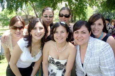 va_01042006 
 Melisa Mijares, Sofía Corrales, Katy de Rentería, Katryn Kort, Susy Rentería, Pily López Amor y Ana Paula Ledezma.jpg