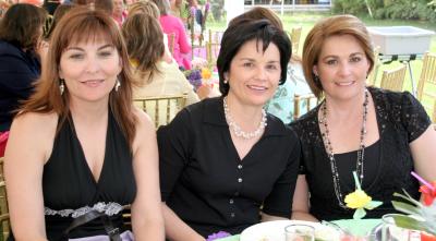 va_02042006 
Maleny de Humphrey, Vivi de Garza y Eugenia de Diez