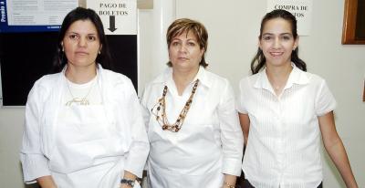 va_02042006 
Annel Saucedo de Gallegos, Mayela Hernández de Saavedra y Graciela Montoya de Martínez.