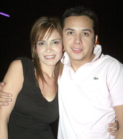 pa_02042006 Gisela Villarreal y César Ortega