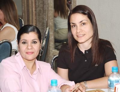 va_06042006 
Ivonne Sarraf y Rafaela Verano.