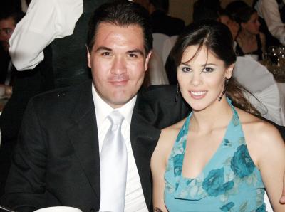 pa_08042006 
 Beto Herrera y Deborah Madero