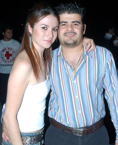 pa_08042006 
 Viridiana Reyes y Roberto Facusseli