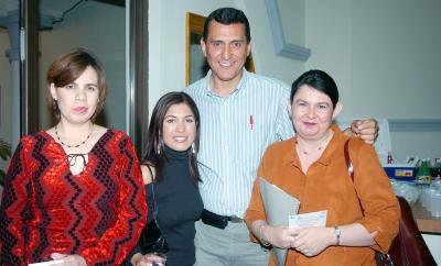 va_09042006 
Cristina Mauk, Sofía Camil, Jorge Rodriíguez y Gabriela Nava