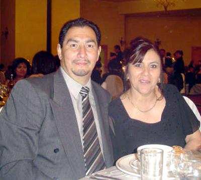 pa_09042006 
Roberto Mena Rodríguez y Mara Collazo de mena, en pasado acontecimiento social
