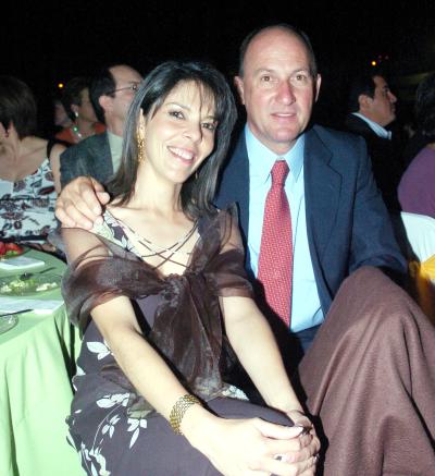 pa_09042006 
Malena de Grageda y Arturo Grageda.