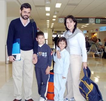 vi_10042006 
 La familia Meléndez Viajó a Londres