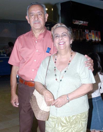 pa_12042006 
José y María Elena Mota