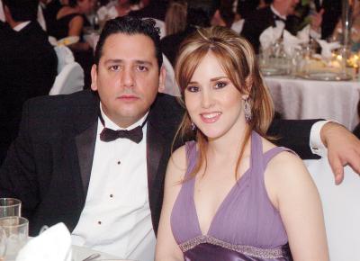 13042006 
 Alejandro Nájera Tejada y Claudia Torres de Nájera, captados recientemente