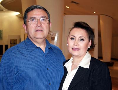 13042006 
Jesús Hernández y Norma Sordo de Hernández