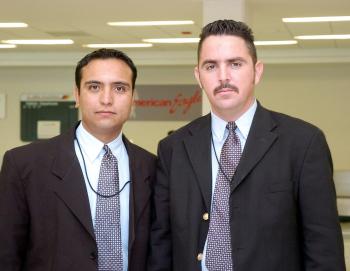14042006 
Antonio Montiel y José de Santiago llegaron de Las Vegas.